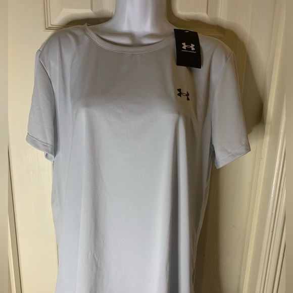 Under Armour Tops - UNDER ARMOUR SHIRT!!